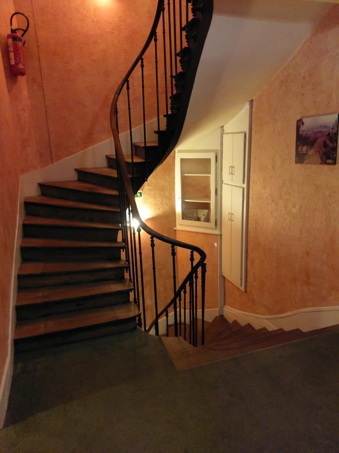 Logis De L'Europe Restaurant Le Cepage Otel Corbigny Dış mekan fotoğraf